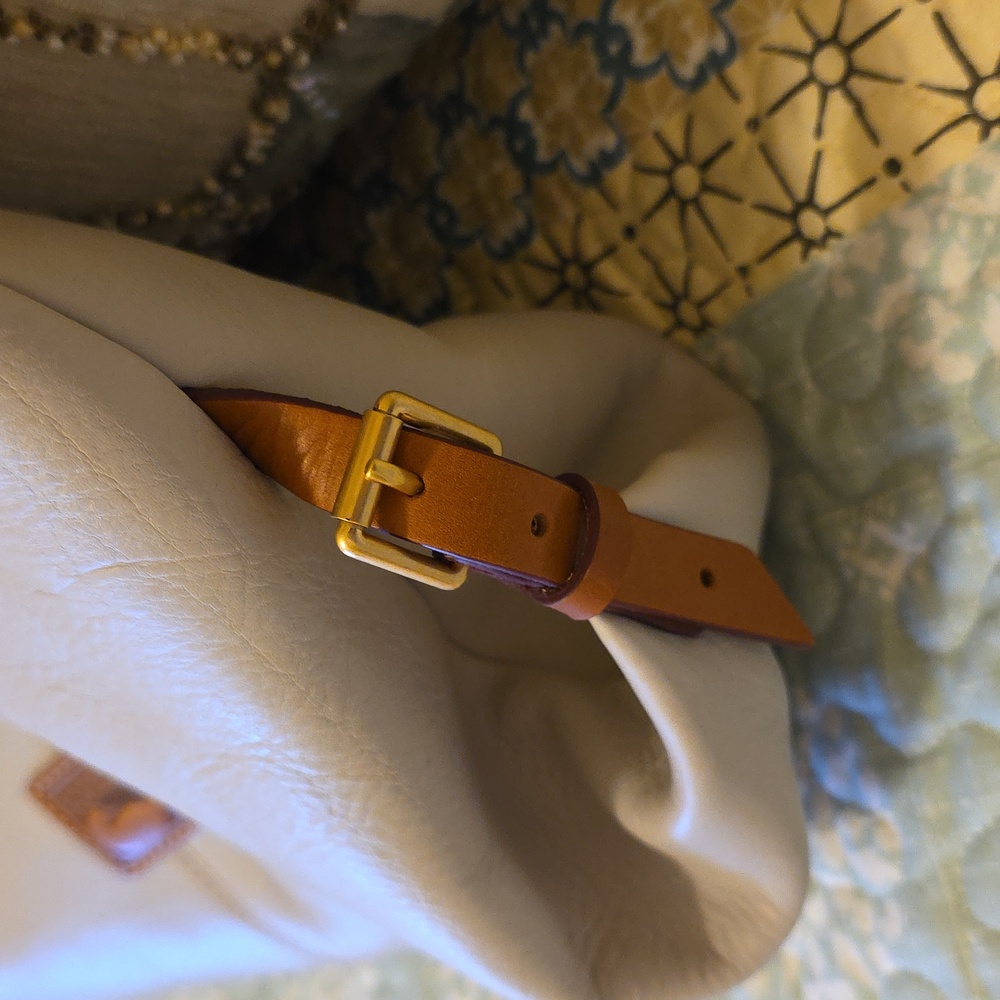 Dooney & Bourke Florentine Leather Twist Sac Shoulder Bag - Picture 4 of 6
